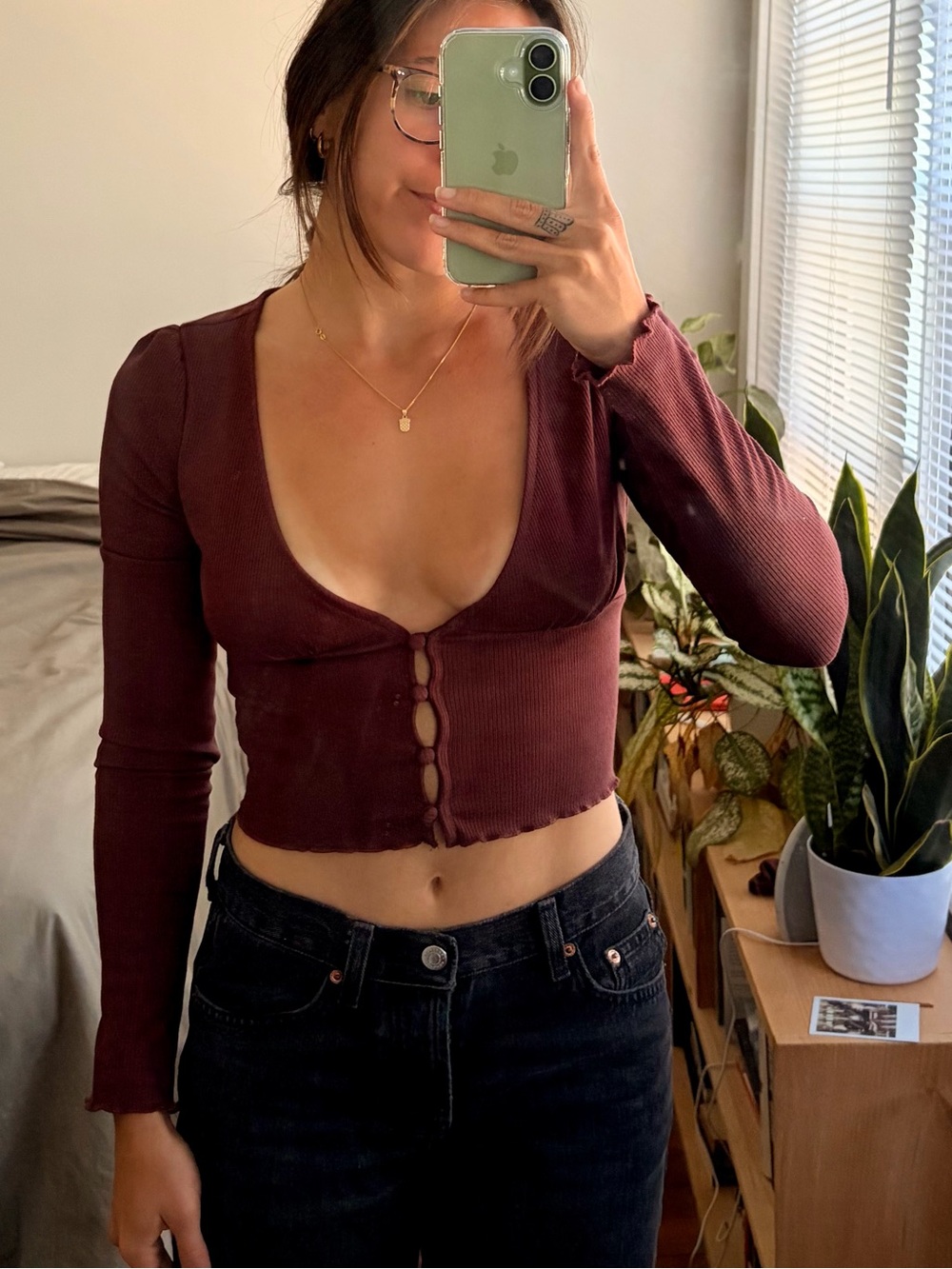 Women’s Ribbed Long Sleeve Cropped Top - Burgundy